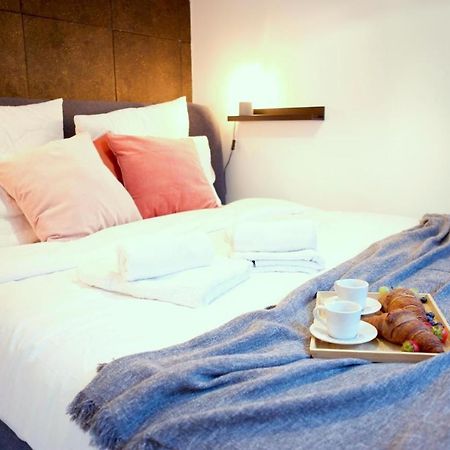 P&O Serviced Apartments Kinowa Warsaw Exterior photo